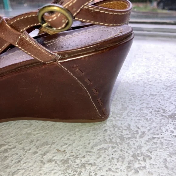 Brown and gold, leather wedge sandals - Picture 7 of 8